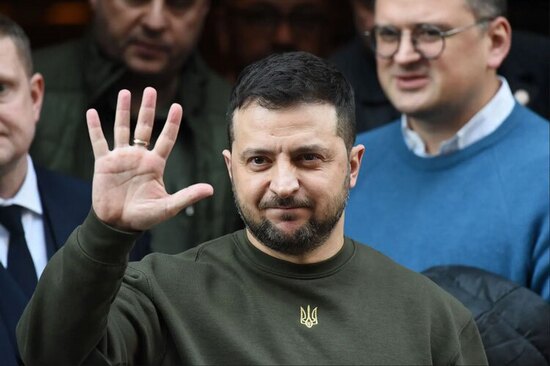 رییس جمهوری اوکراین در سفر به لندن برای دیدار و گفتگو با مقامات انگلیس