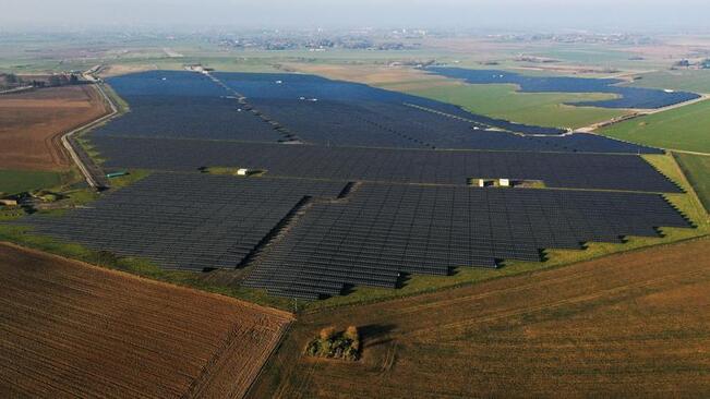 نیروگاه برق خورشیدی در فرانسه