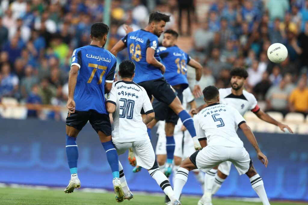 استقلال و پیکان