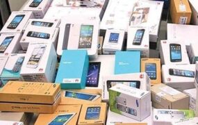 قاچاقچی گوشی تلفن همراه
