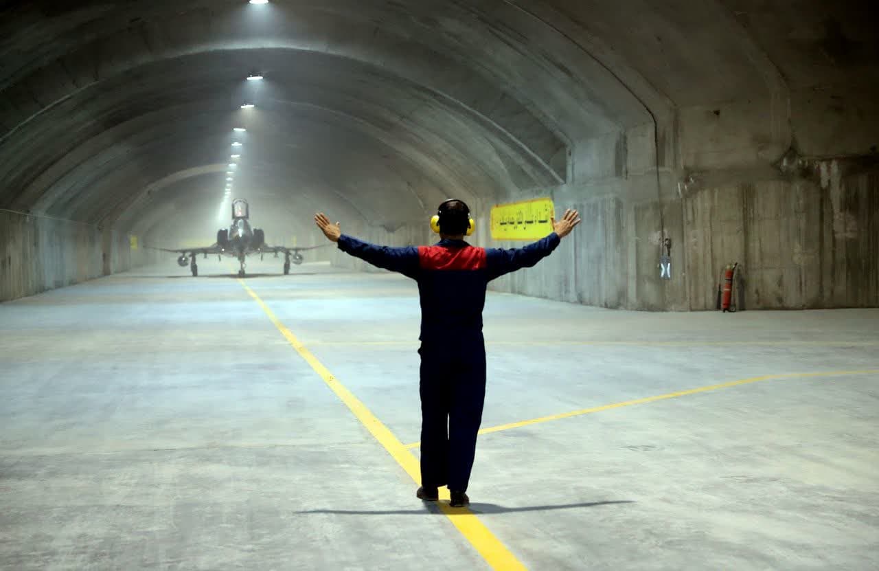 پایگاه زیرزمینی ارتش با نام عقاب۴۴ (1)