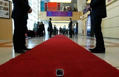 چرا فرش قرمز از جشنواره حذف شد؟