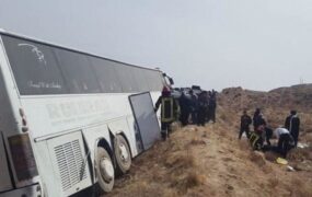 ۴۰ مصدوم در واژگونی اتوبوس