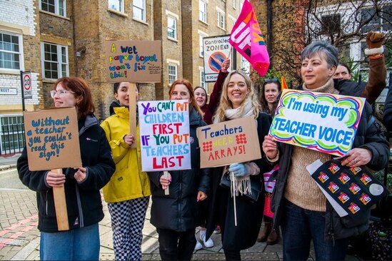 اعتصاب و اعتراضات معلمان مدارس انگلیس