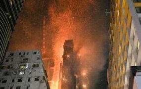آتش سوزی هتل ۴۲ طبقه در هنگ کنگ