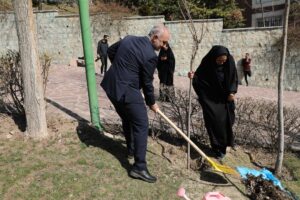 1000 نهال همدلی بانک دی کاشته شد