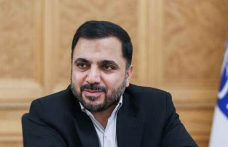 فاصله پیام‌رسان‌های داخلی یک کلیک شد