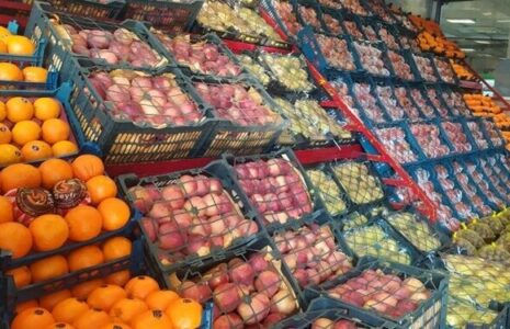 توزیع میوه تنظیم بازاری شب عید آغاز شد میوه شب عید