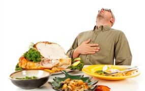 چند اشتباه رایج پس از پرخوری