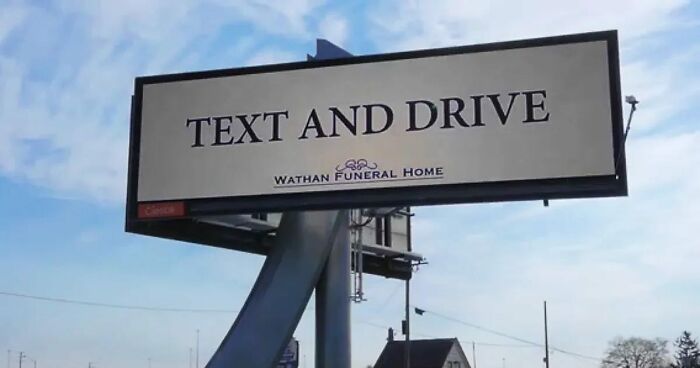 در زمان رانندگی پیام دادن با گوشی‌ات فراموش نشود!