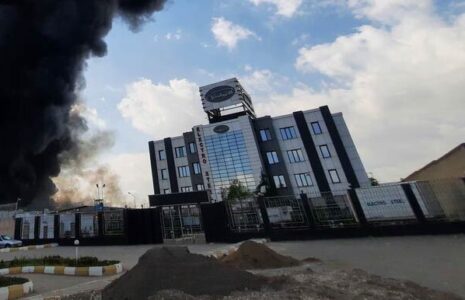 آتش‌سوزی مهیب در کارخانه الکترواستیل مشهد