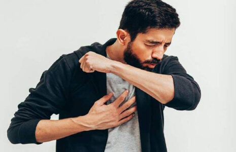 باورنکردنی‌ترین عوارض سرفه کردن