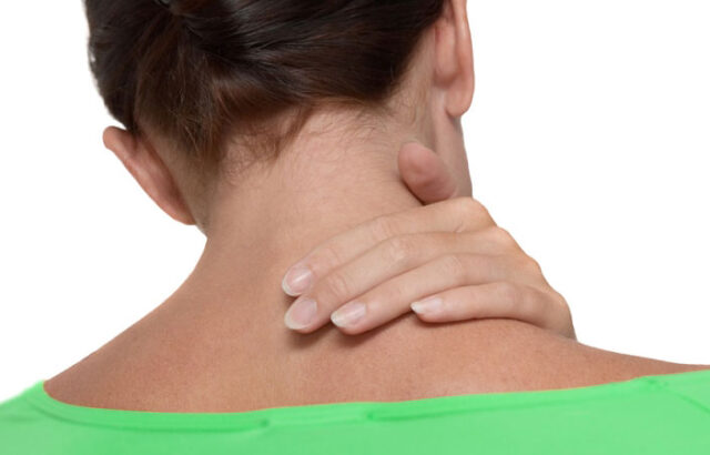 حرکات اصلاحی و ورزش برای گردن درد