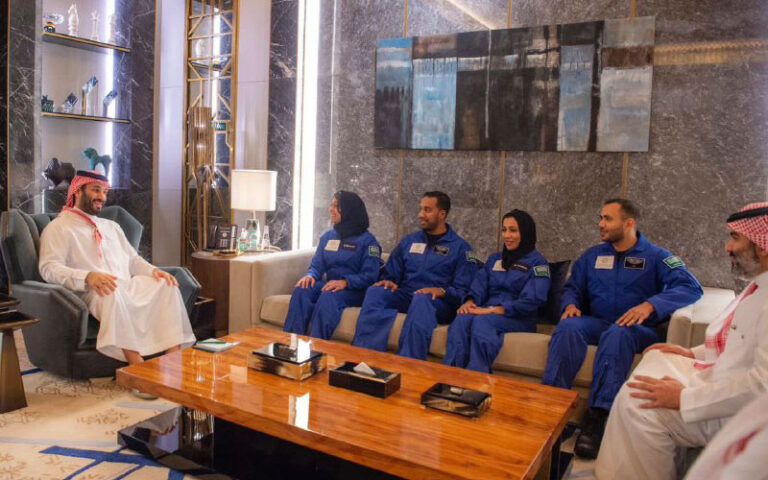 دیدار 4 فضانورد سعودی با محمد بن سلمان
