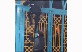 لحظه فرار دو خانم حبس شده در امام‌زاده حسین همدان
