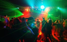 17 زن و مرد خانه فساد بازداشت