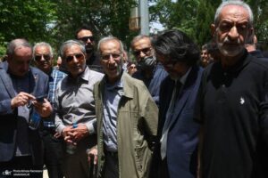 خاکسپاری حسین زمان در قطعه هنرمندان