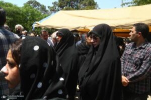 خاکسپاری حسین زمان در قطعه هنرمندان