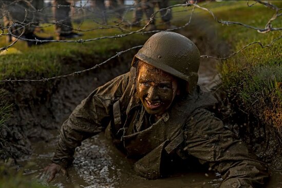 تمرین های رزمی سالانه در آکادمی نیروی دریایی آمریکا در آناپولیس مریلند