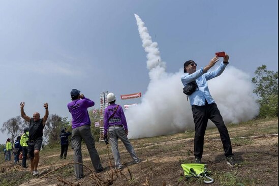 جشنواره سالانه موشک های دست ساز در تایلند