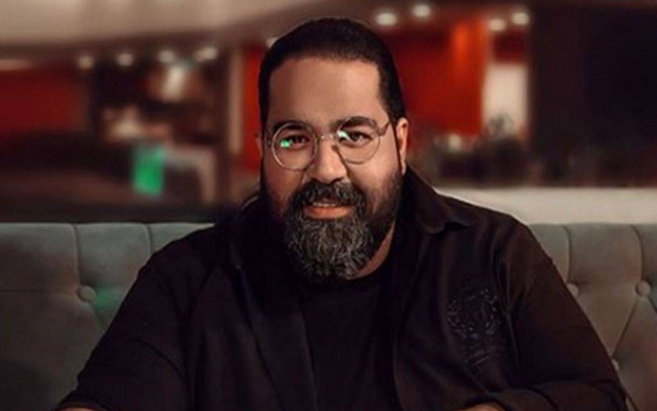 رضا صادقی ممنوع الکار شد