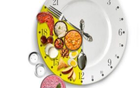 کاهش وزن با رژیم فستینگ