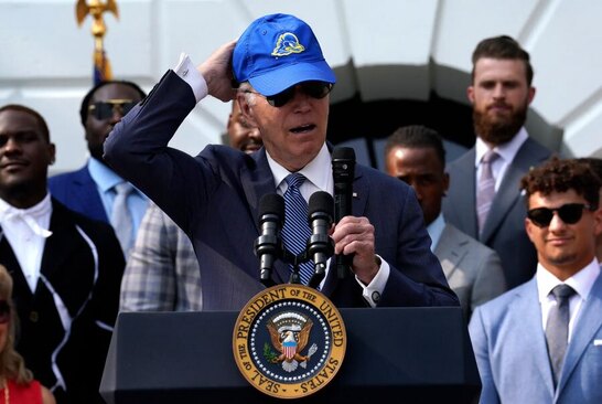 استقبال بایدن از اعضای تیم فوتبال آمریکایی کانزاس سیتی در کاخ سفید