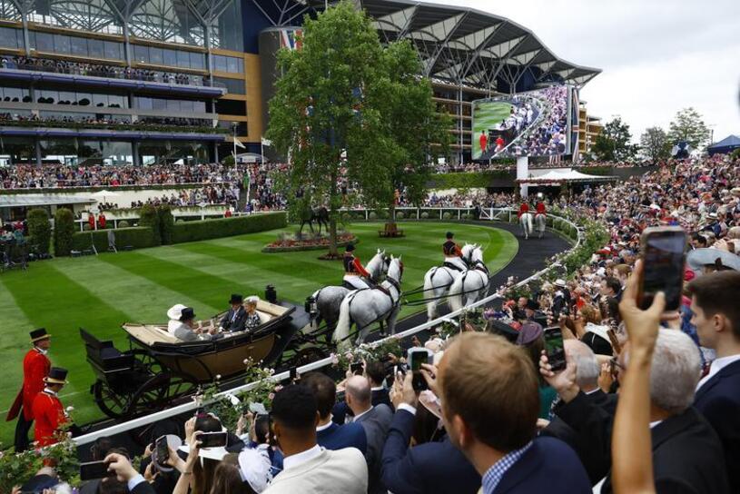 پادشاه انگلیس مسابقات اسب سواری