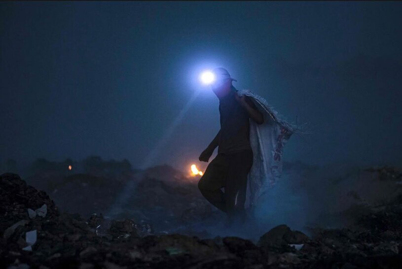 دیدنی های امروز؛ از شورش یک روزه واگنر تا قطار سواری پادشاه هلند کار شبانه یک زباله گرد بازیافتی