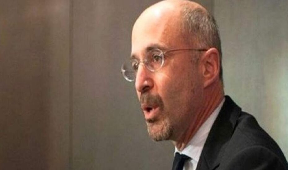 تعلیق مجوز صلاحیت امنیتی رابرت مالی