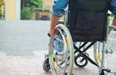 زیر گرفتن معلول ویلچرنشین