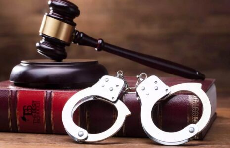 محکومیت ۲۷۰ ساعته ارائه خدمت به عنوان «نظافتچی اماکن» به دلیل عدم رعایت حجاب محکومیت نظافتچی اماکن عدم رعایت حجاب