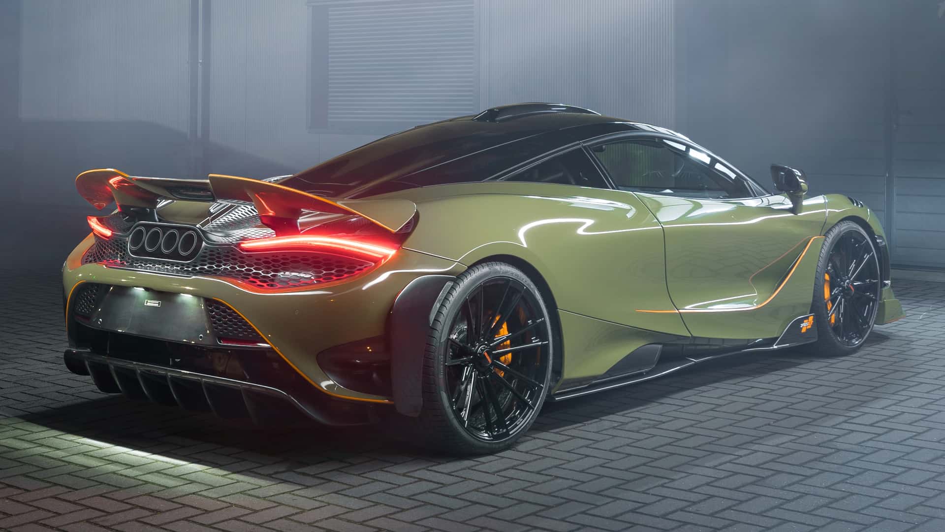 مک لارن 765LT