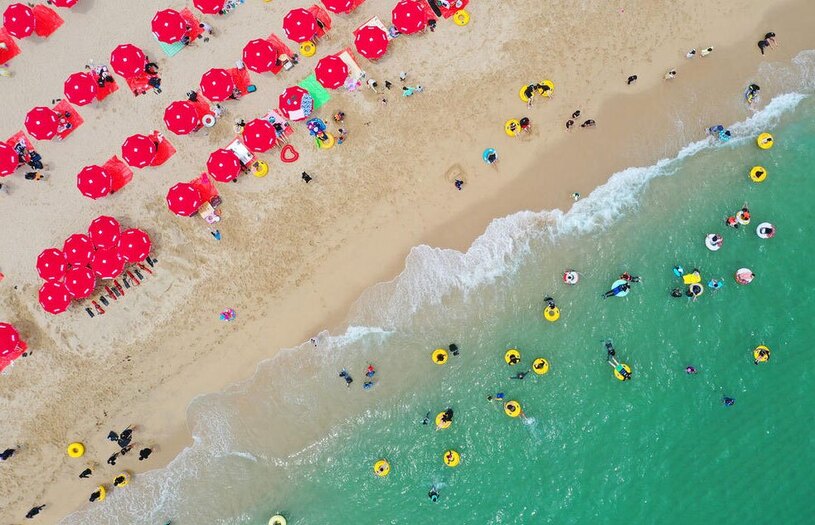 دیدنی های امروز؛ از پنجمین شب ناآرامی در فرانسه تا جشن لغو برده داری تفریحات تابستانی کره جنوبی