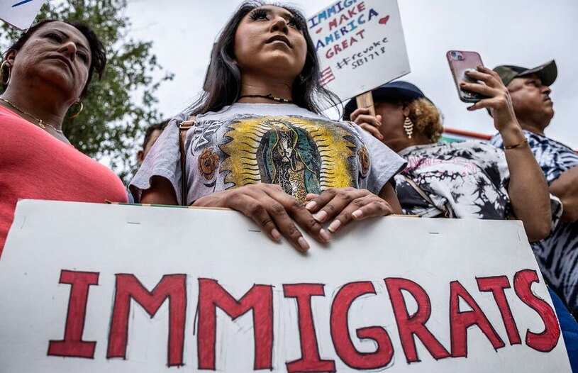 دیدنی های امروز؛ از پنجمین شب ناآرامی در فرانسه تا جشن لغو برده داری اعتراضات علیه قوانین ضدمهاجرتی