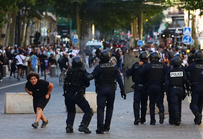 اعتراضات خیابانی علیه خشونت پلیس در خیابان های پاریس