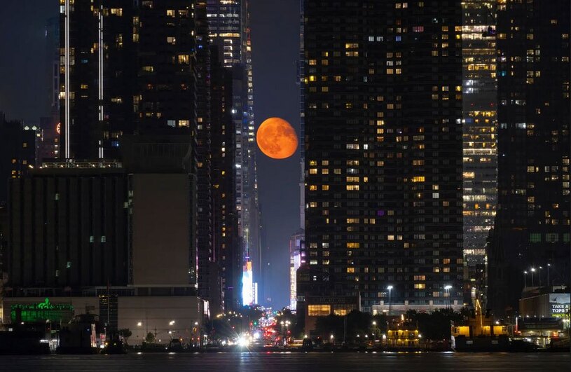 دیدنی های امروز؛ از کنفرانس آینده هوش مصنوعی تا جشنواره اسپانیایی نمایی شبانه از ماه