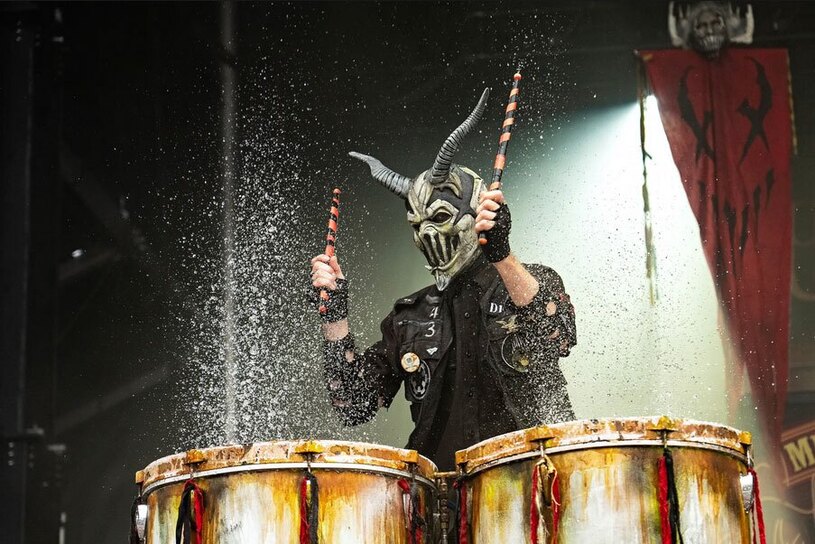 دیدنی های امروز؛ از موج جهانی گرما تا ادامه اعتراضات در اسراییل اجرای برنامه یک گروه "هوی متال"