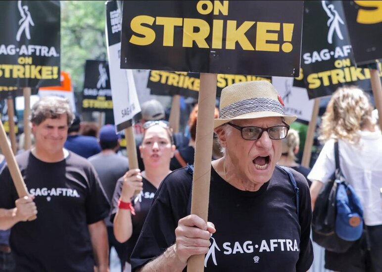  اعتصاب و اعتراضات کارکنان صنعت سینما آمریکا