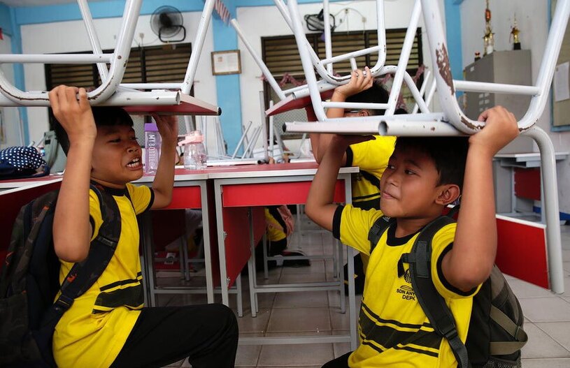 برگزاری مانور زلزله جاوه اندونزی