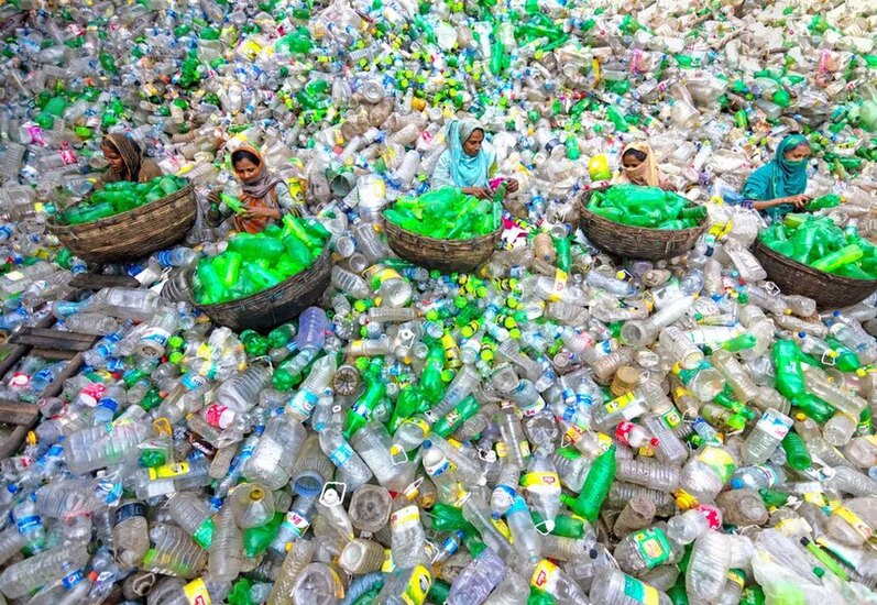 کارخانه بازیافت پلاستیک شهر داکا 