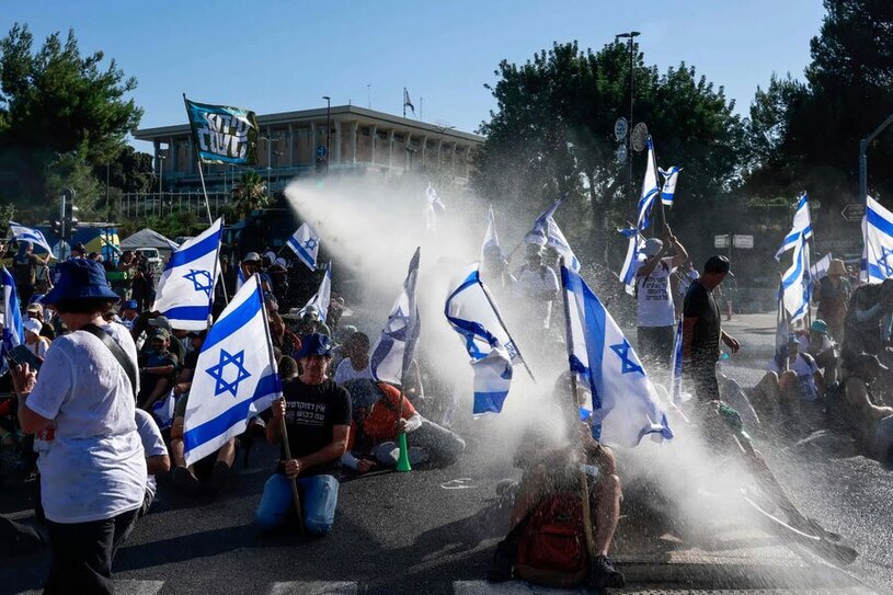 برخورد نیروهای امنیتی اسراییل با معترضان