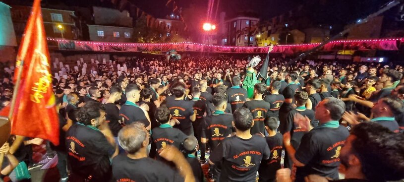 مراسم شب عاشورا در استانبول