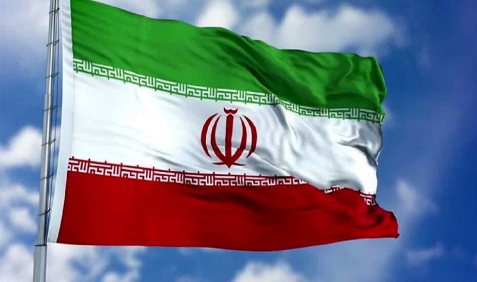 ادای احترام پرچم ایران