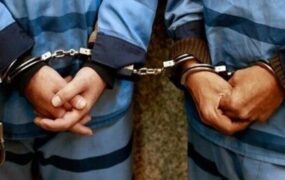 دستکشهای2 دزد، آنها را لو داد