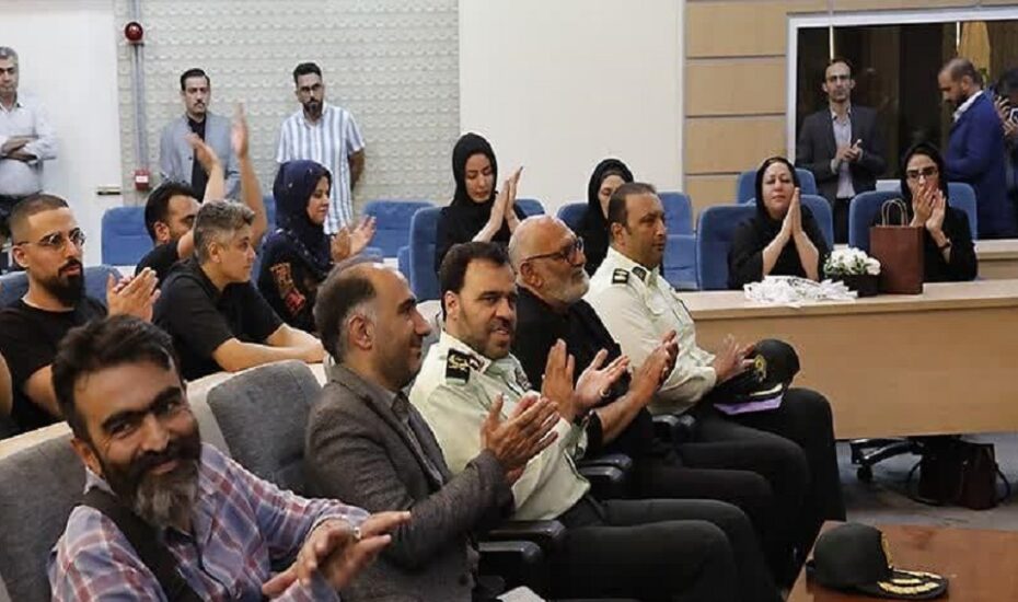 سردار منتظرالمهدی به تماشای باران نشست