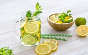 مضرات نوشیدن آب لیمو