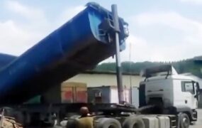 نابودی خودرو تریلی