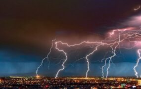 هشدار سیل و صاعقه