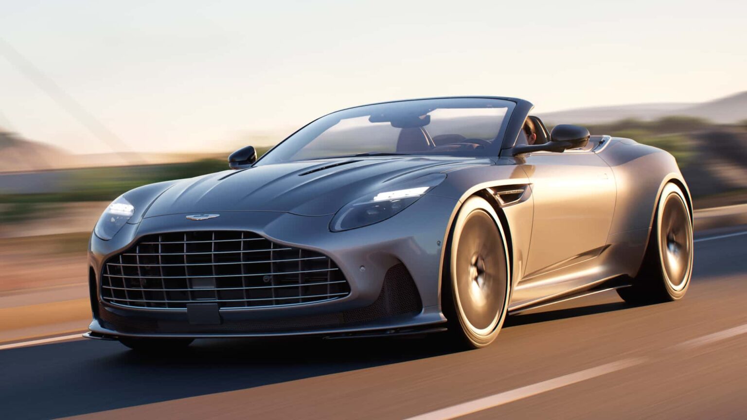 استون مارتین DB12 Volante